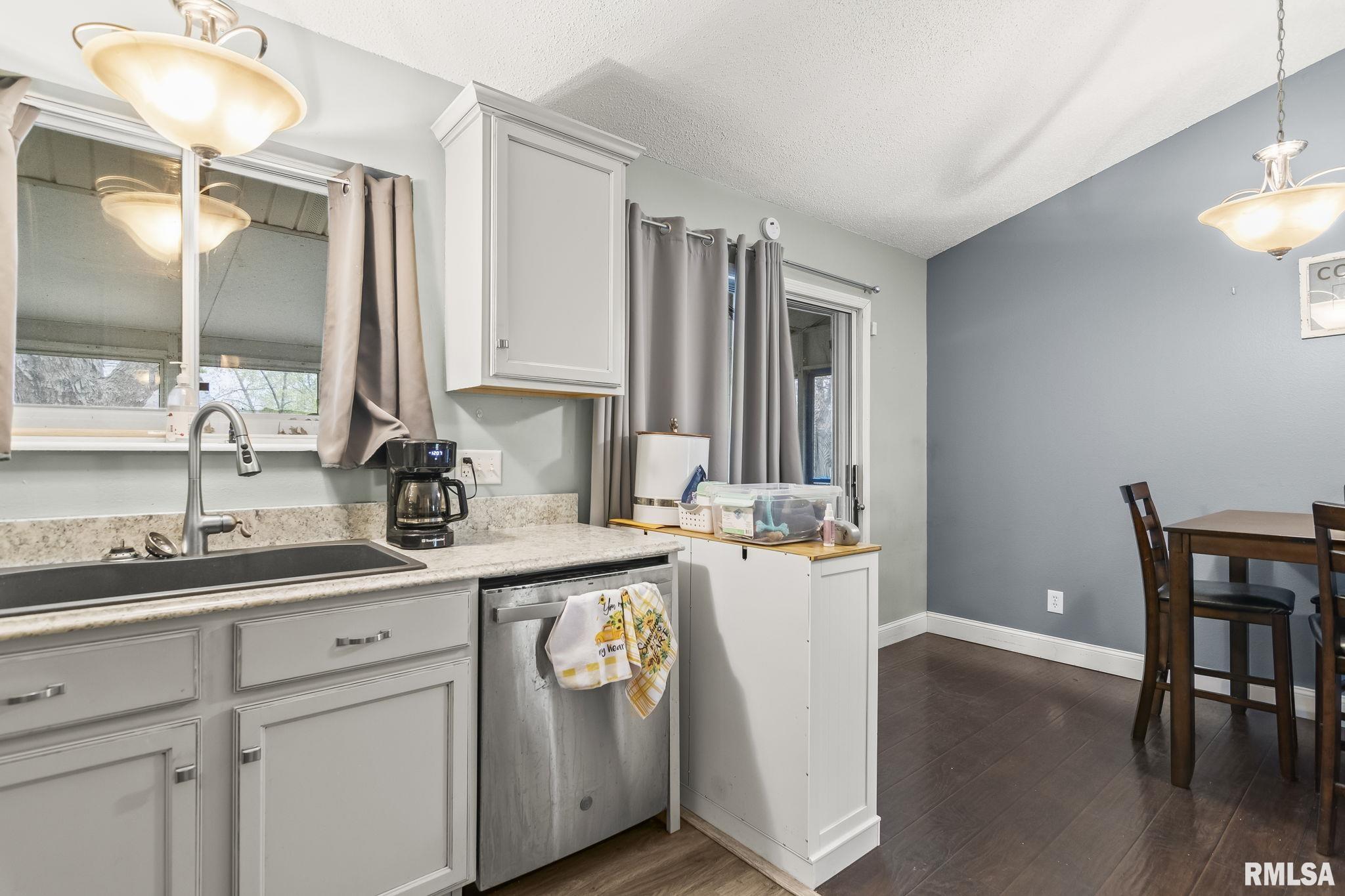 241 North Durkin Drive Springfield, IL 62702 - Photo 11 of 29