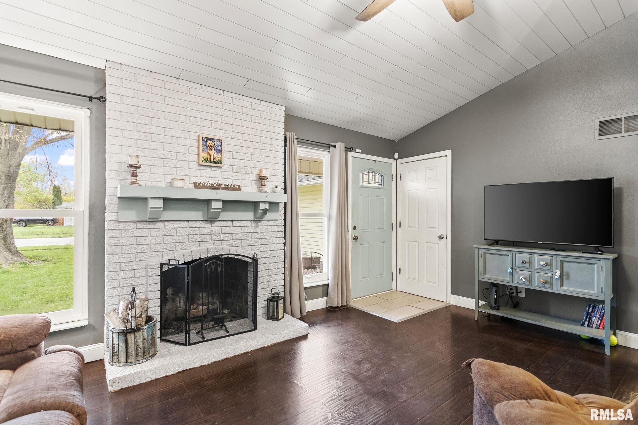 241 North Durkin Drive Springfield, IL 62702 - Photo 3 of 29