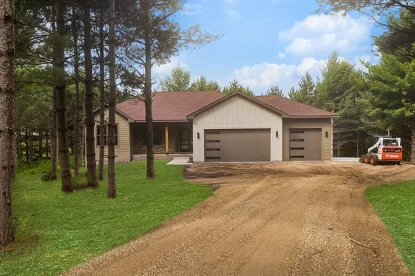 $785,000 | 651 196th Avenue, Somerset, WI 54025