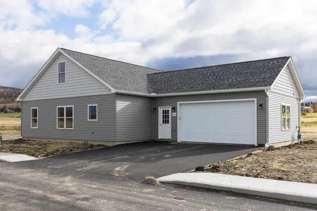 $475,000 | 1120 Franklin Park West, St. Albans Town, VT 05478