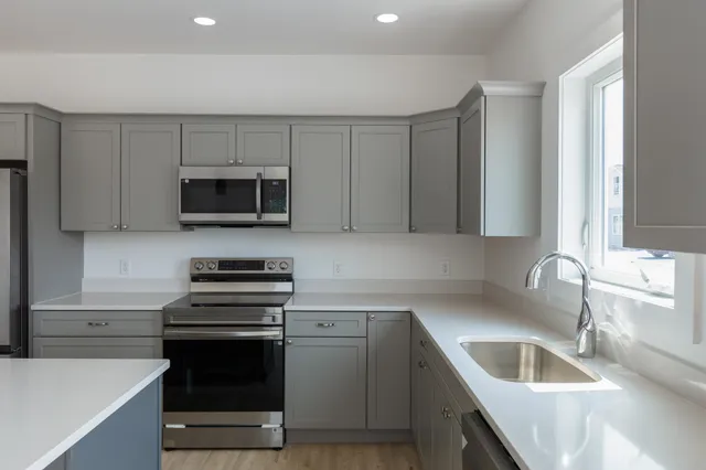 $475,000 | 1120 Franklin Park West, St. Albans, VT 05478