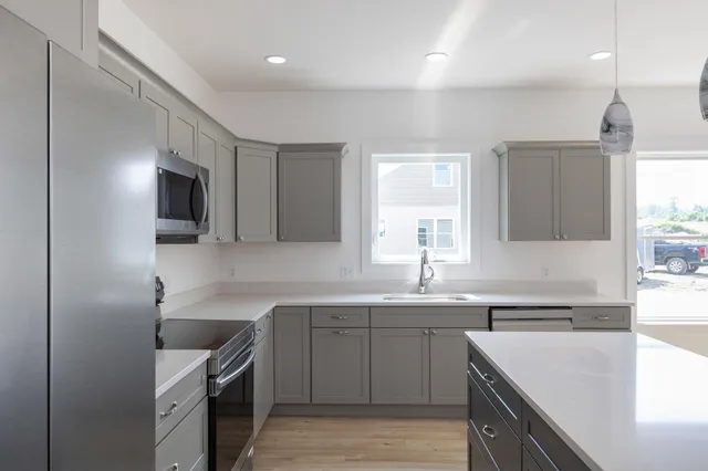 $475,000 | 1120 Franklin Park West, St. Albans, VT 05478