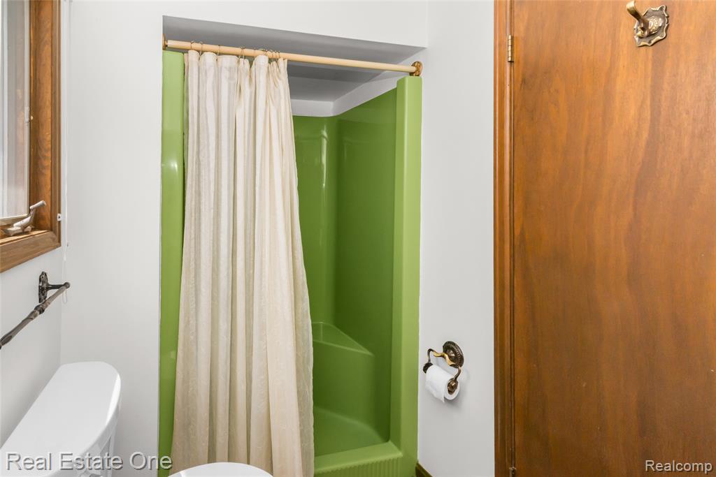 9050 Earhart Road South Lyon, MI 48178 - Photo 29 of 55
