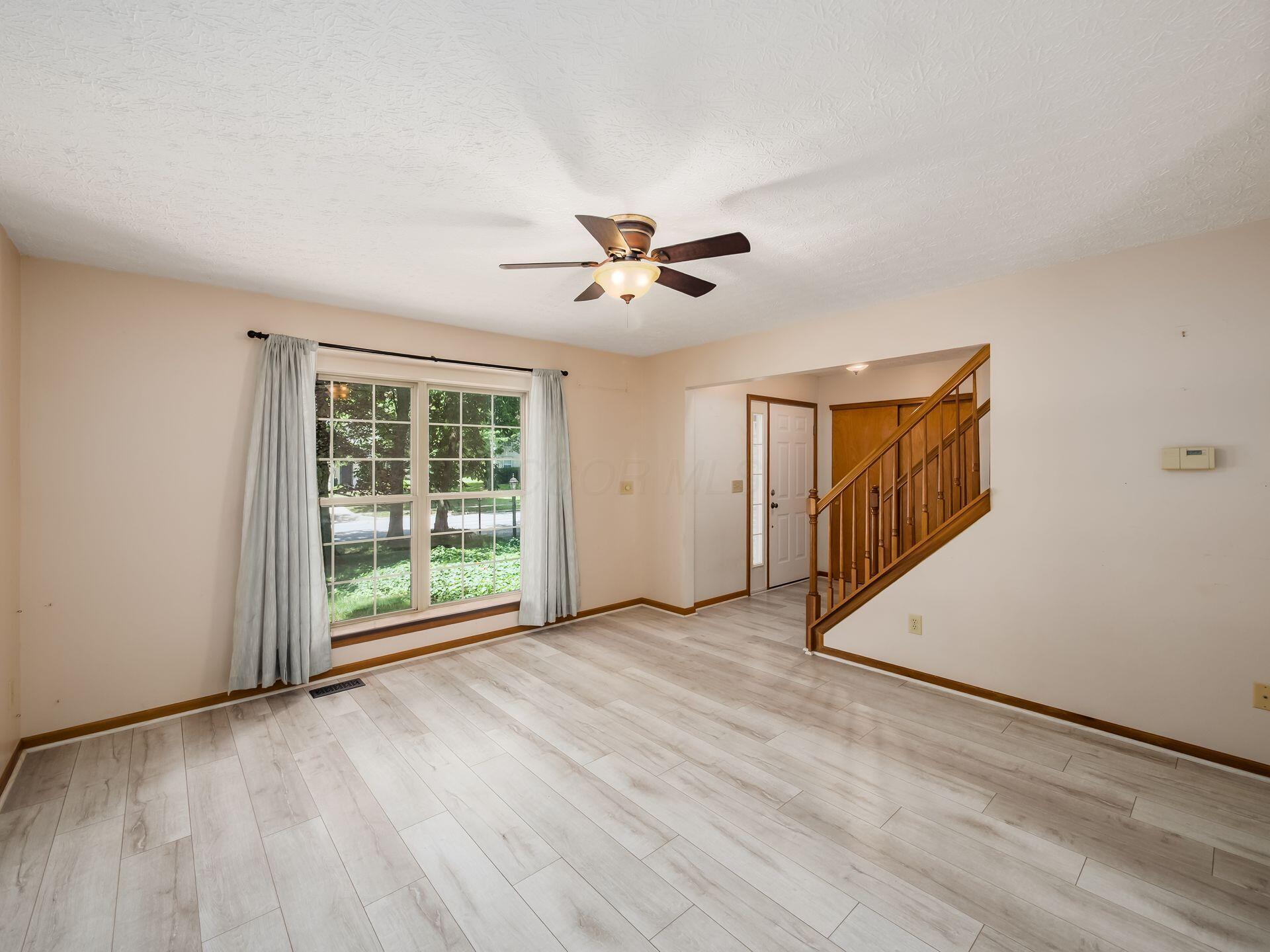 148 Cambridge Road Delaware, OH 43015 - Photo 9 of 58 009_4dd_C - 148 Cambridge 049