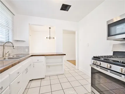 $1,595,000 | 6153 Clybourn Avenue, North Hollywood, CA 91606