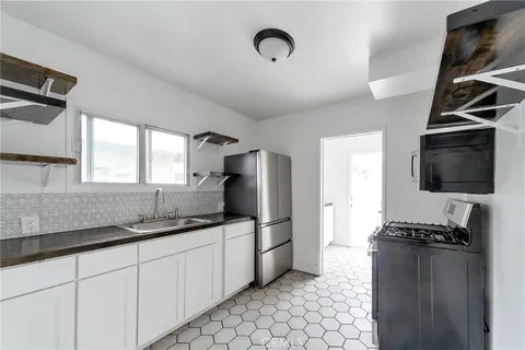 $1,595,000 | 6153 Clybourn Avenue, North Hollywood, CA 91606
