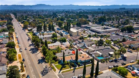 $1,595,000 | 6153 Clybourn Avenue, North Hollywood, CA 91606