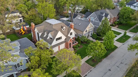 $1,725,000 | 4023 Lawn Avenue, Western Springs, IL 60558