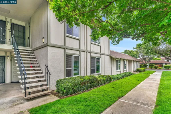 $359,000 | 825 Oak Grove Road, Unit 30, Concord, CA 94518