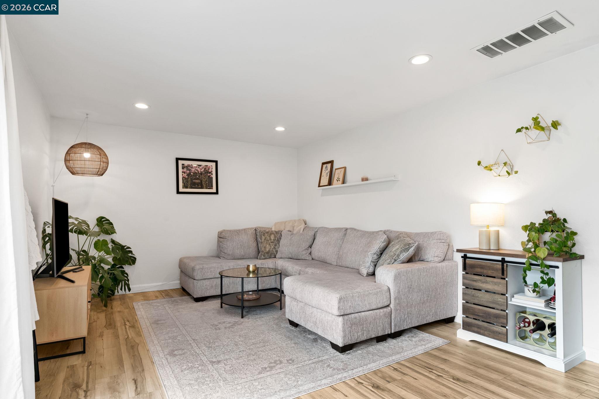 825 Oak Grove Road, Unit 30 Concord, CA 94518 - Photo 12 of 35