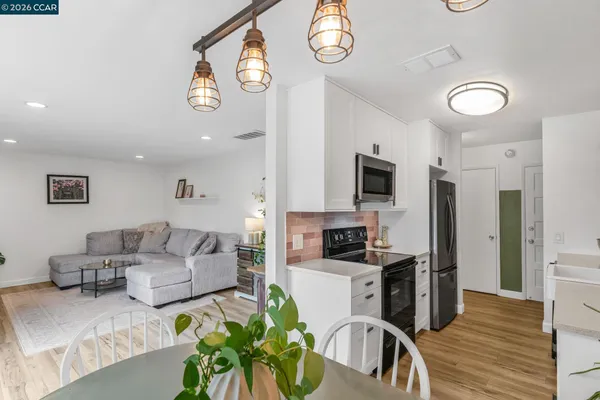 $359,000 | 825 Oak Grove Road, Unit 30, Concord, CA 94518