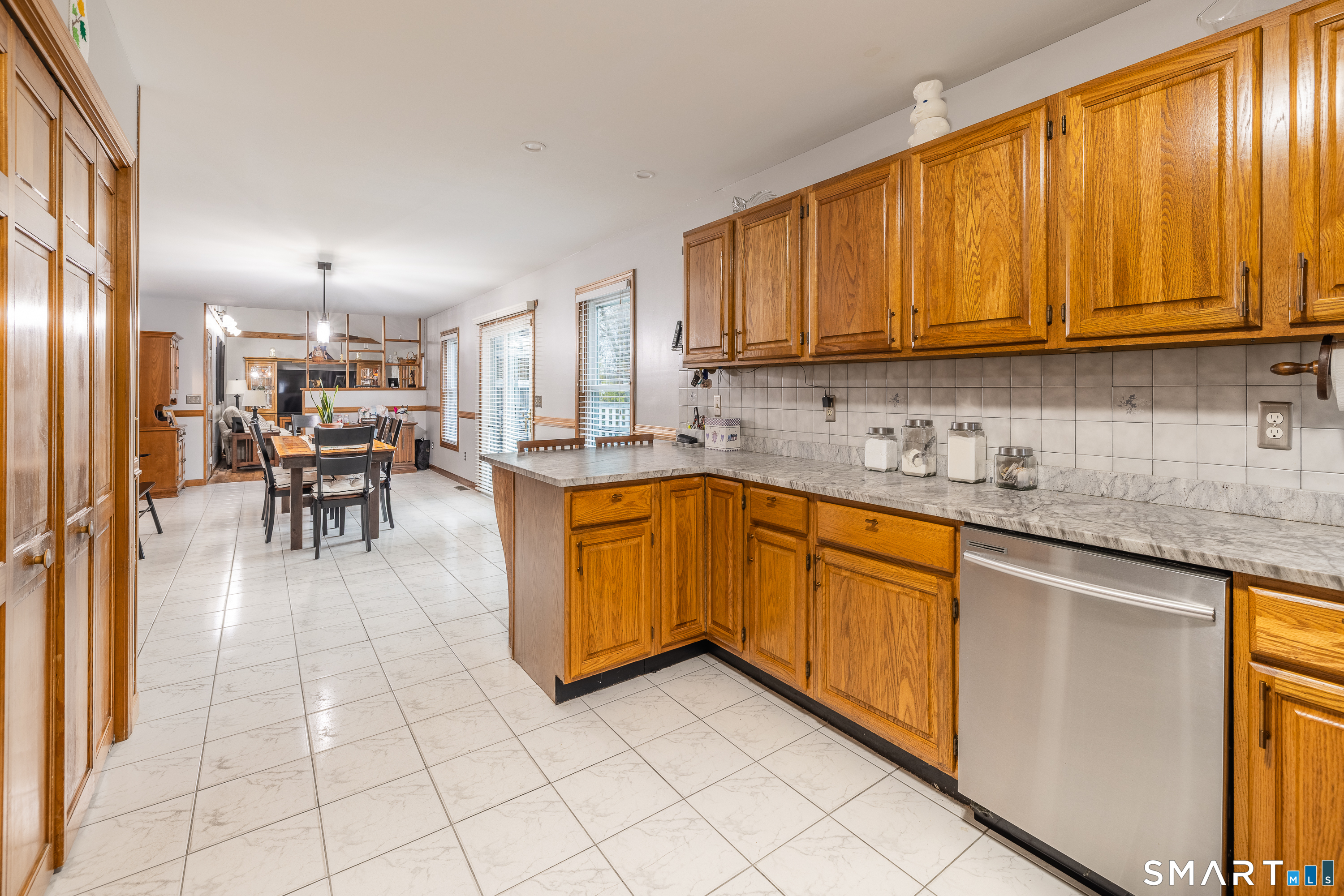 91 Ford Street Ansonia, CT 06401 - Photo 13 of 39