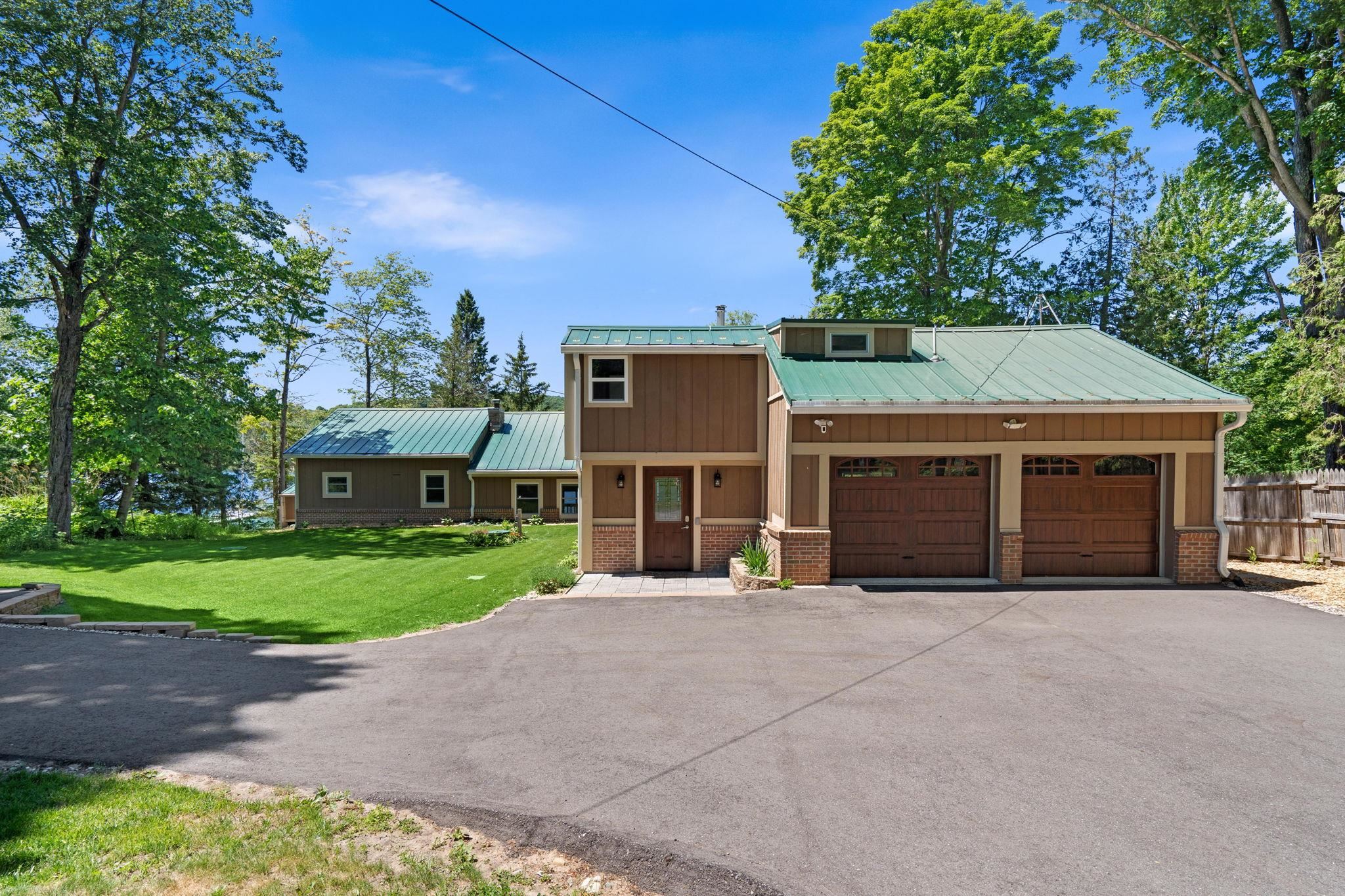 5541 Miles Road East Jordan, MI 49727 - Photo 5 of 94