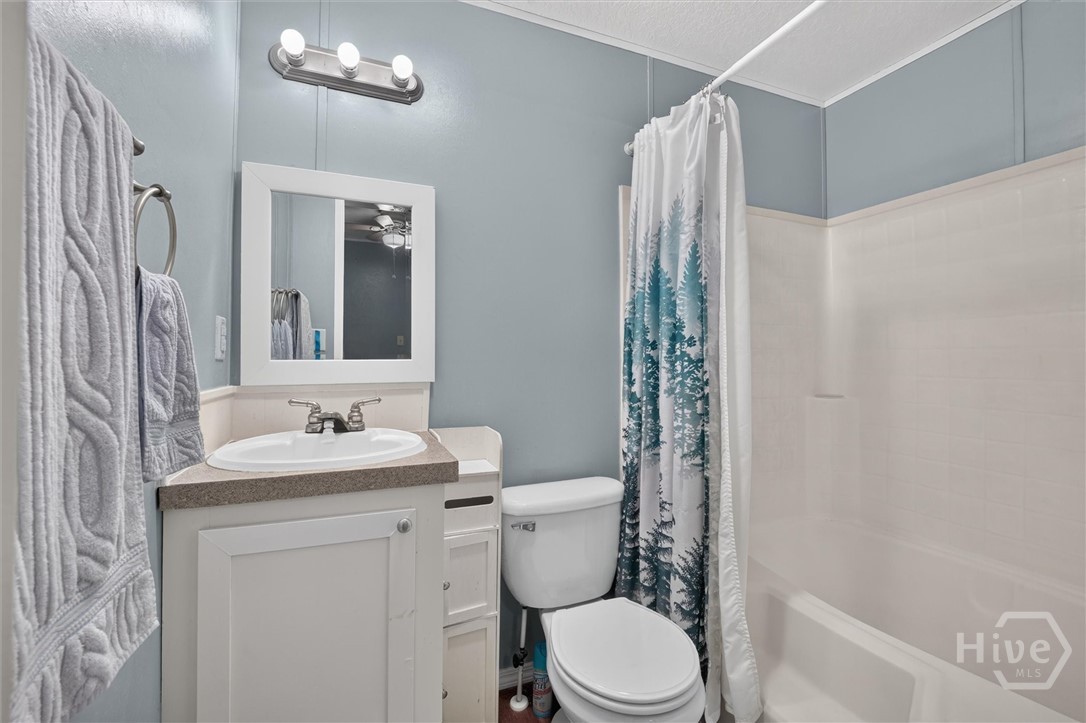 4 Talmadge Drive Rincon, GA 31326 - Photo 16 of 28 Primary Bath