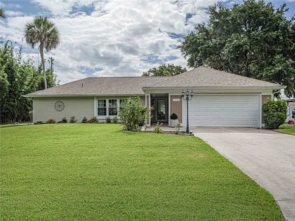 $459,000 | 1954 5th Avenue Southeast, Vero Beach, FL 32962