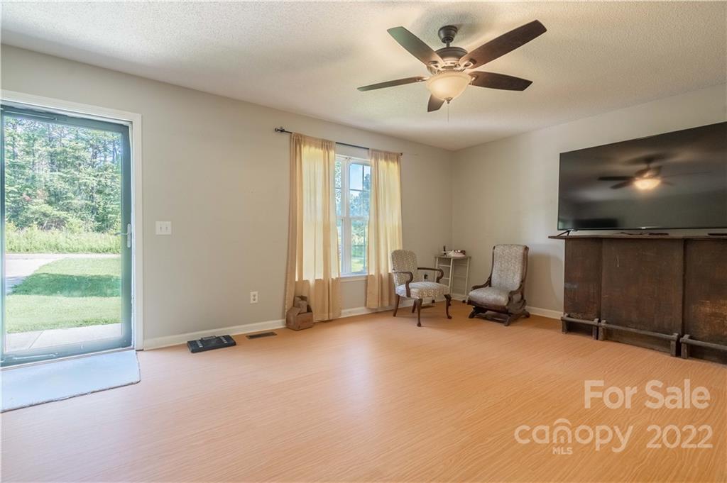 5729 Lee Cline Road Conover, NC 28613 - Photo 3 of 31 Gallery Image 3