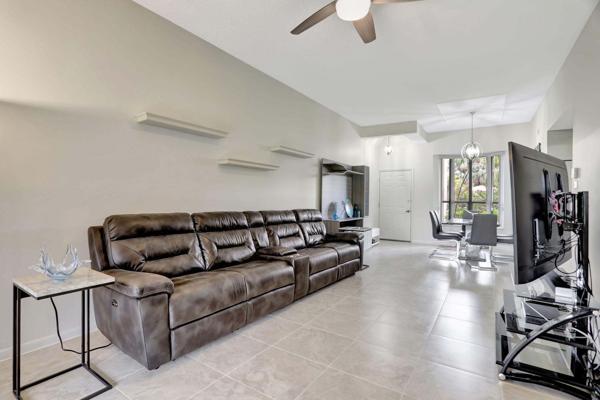 7460 La Paz Boulevard, Unit 108 Boca Raton, FL 33433 - Photo 6 of 40 living room