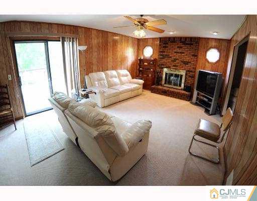 628 Township Line Road Hillsborough, NJ 08844 - Photo 4 of 10 Gallery Image 4