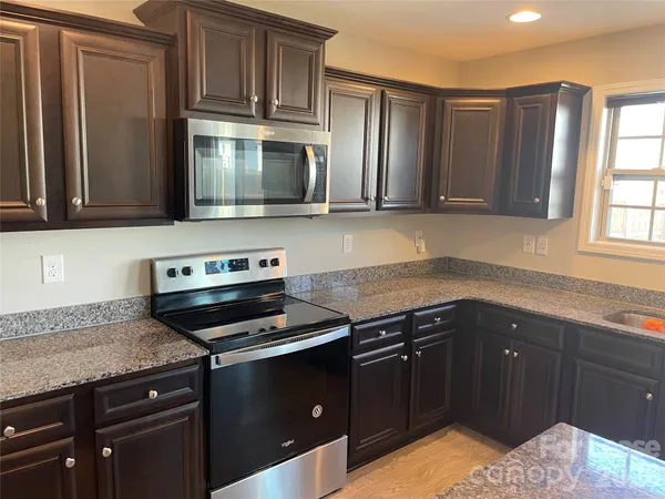 $2,200 | 2909 Old Field Road, Sumter, SC 29150