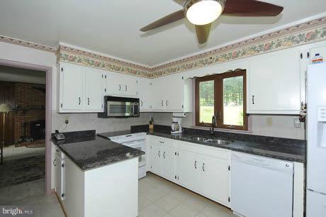 10546 Old Annapolis Road Frederick, MD 21701 - Photo 15 of 30 Kitchen
