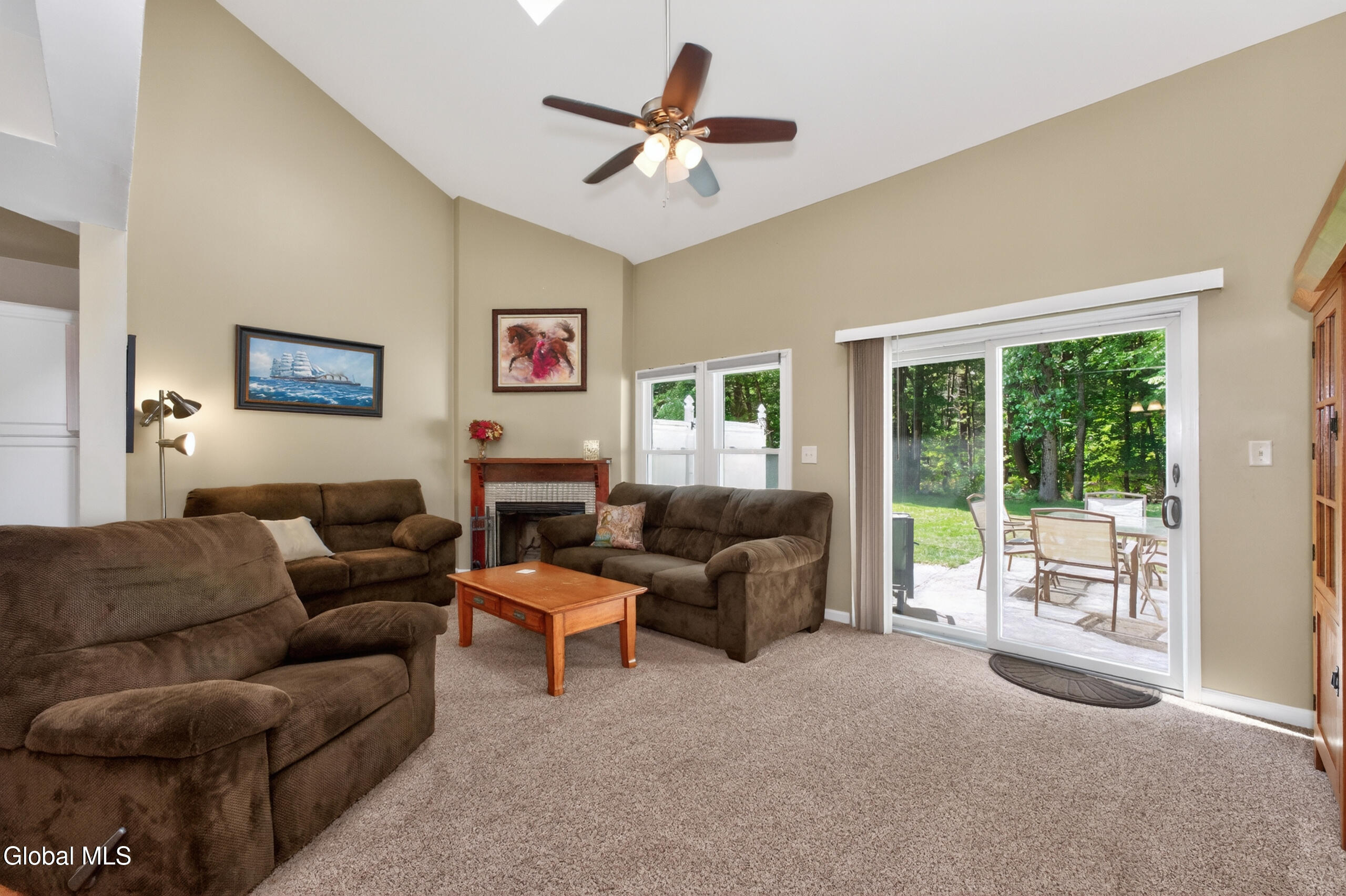 21 Whispering Pines Road Wilton, NY 12831 - Photo 7 of 33 3 Livingroom 1