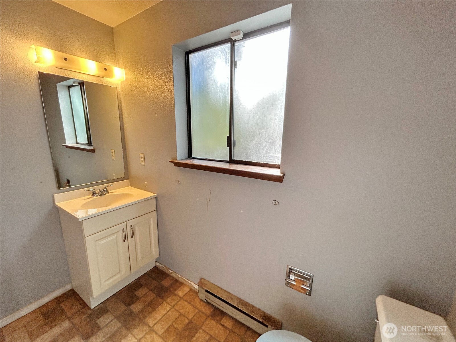 7305 38th Loop Southeast Lacey, WA 98503 - Photo 24 of 32 a utility room with a window dryer and washer