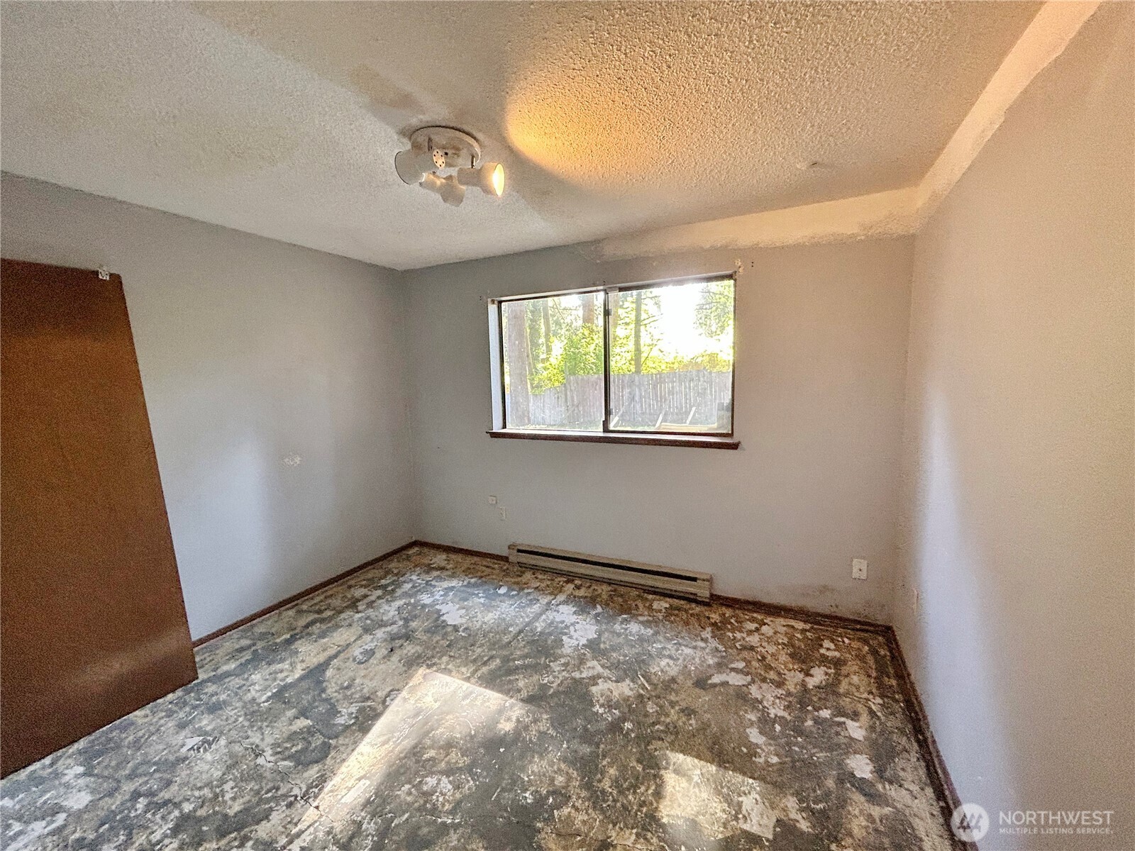 7305 38th Loop Southeast Lacey, WA 98503 - Photo 25 of 32 a view of room with window