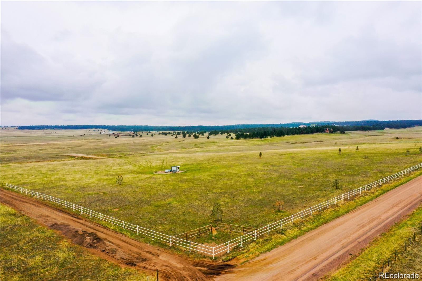 14700 Arfsten Road Larkspur, CO 80118 - Photo 5 of 32 Gallery Image 5