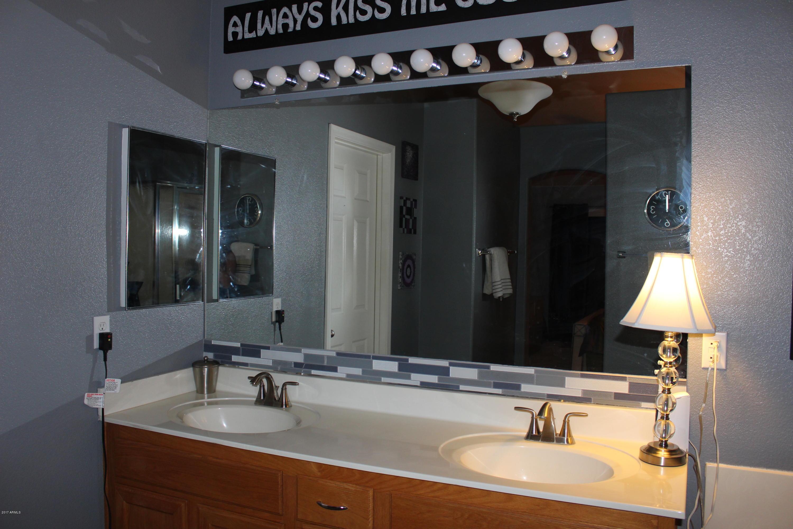 3325 East Escuda Road Phoenix, AZ 85050 - Photo 9 of 22 IMG_4318