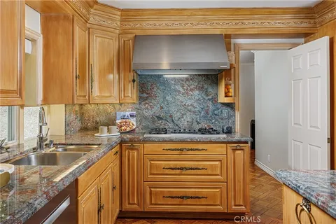$6,595,000 | 1753 Port Manleigh Circle, Newport Beach, CA 92660