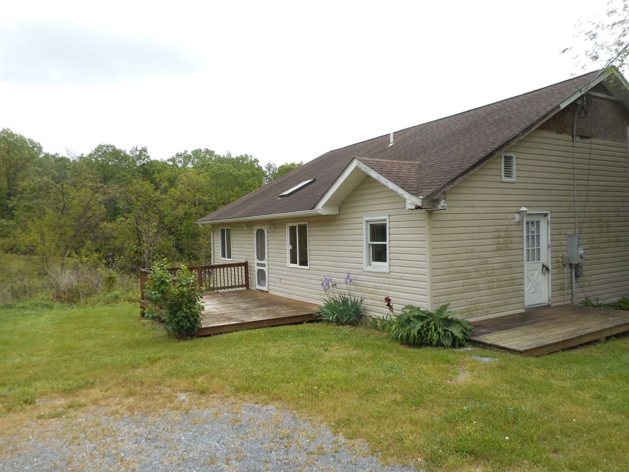 1389 Redman Store Road Luray, VA 22835 - Photo 2 of 14 Gallery Image 2