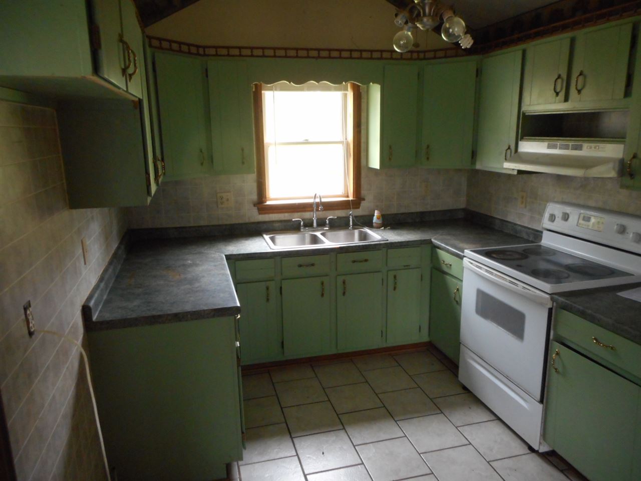1389 Redman Store Road Luray, VA 22835 - Photo 3 of 14 Gallery Image 3