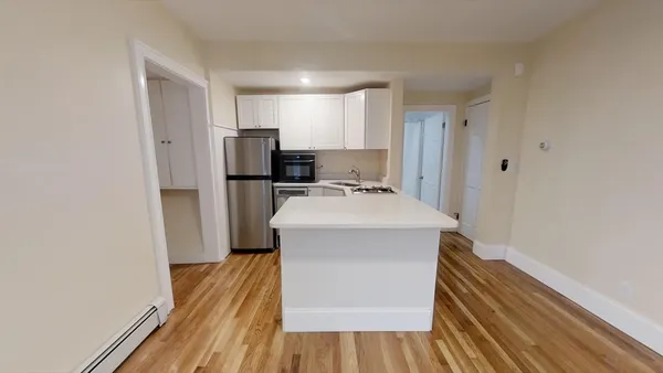 $3,550 | 65 Walden Street, Unit 2, Cambridge, MA 02140