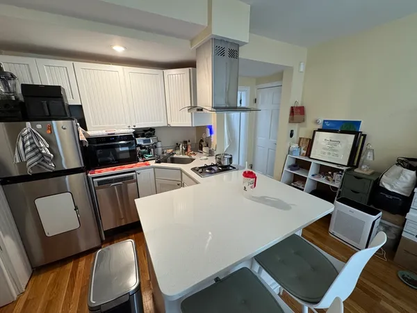 $3,550 | 65 Walden Street, Unit 2, Cambridge, MA 02140