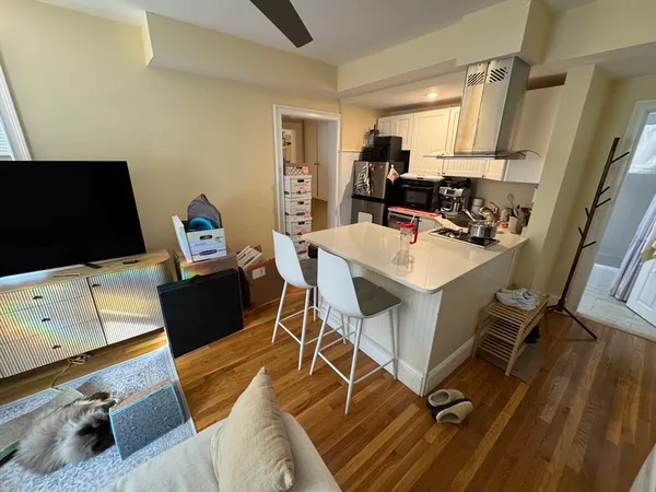 $3,550 | 65 Walden Street, Unit 2, Cambridge, MA 02140