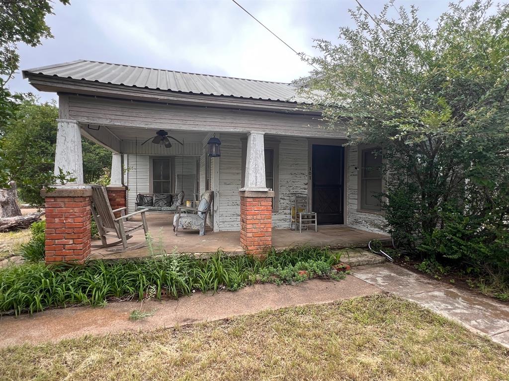 101 Commerce Street Gustine, TX 76455 - Photo 1 of 32