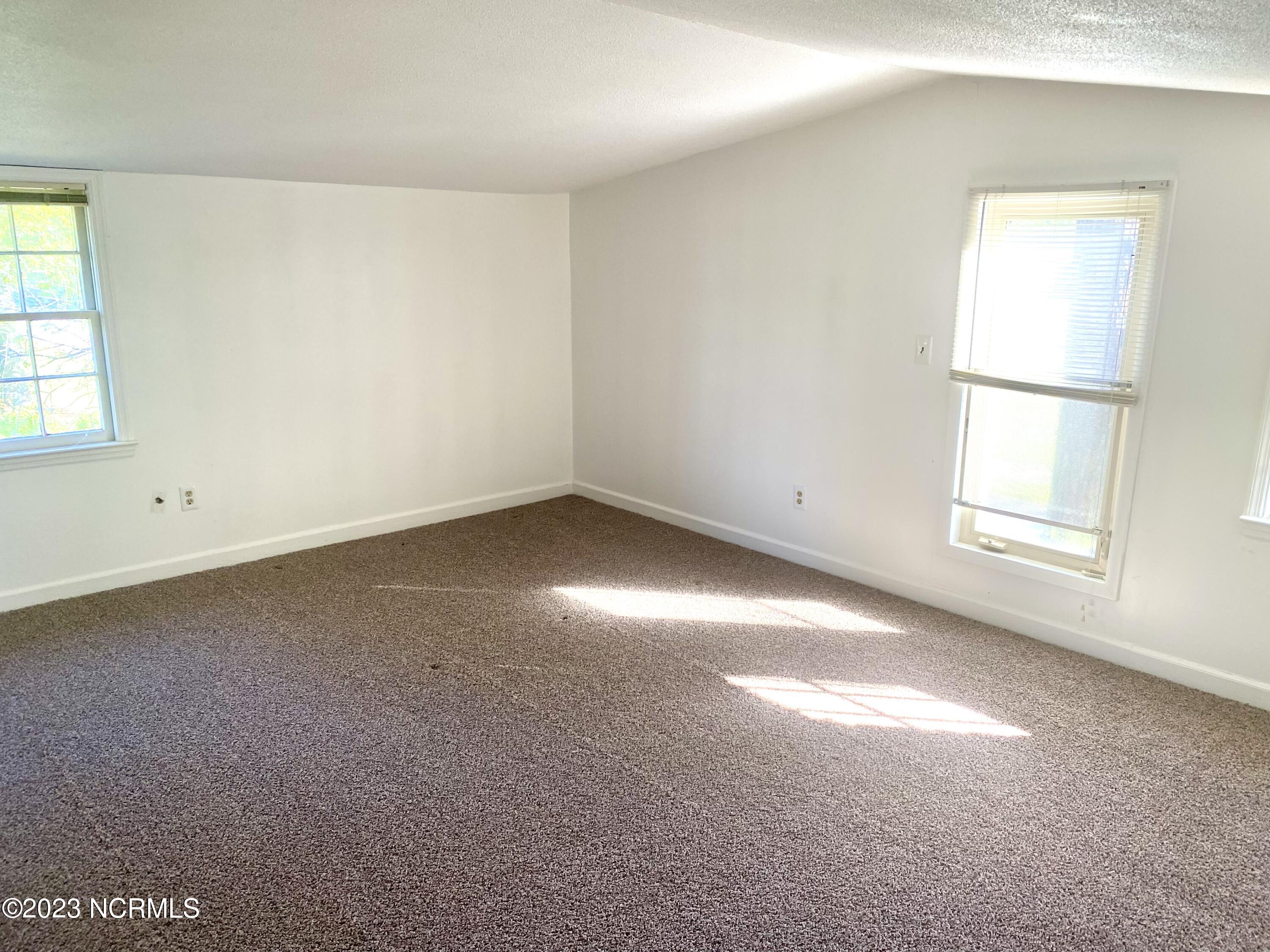 810 Wildlife Road New Bern, NC 28560 - Photo 36 of 39 2nd floor flex rm