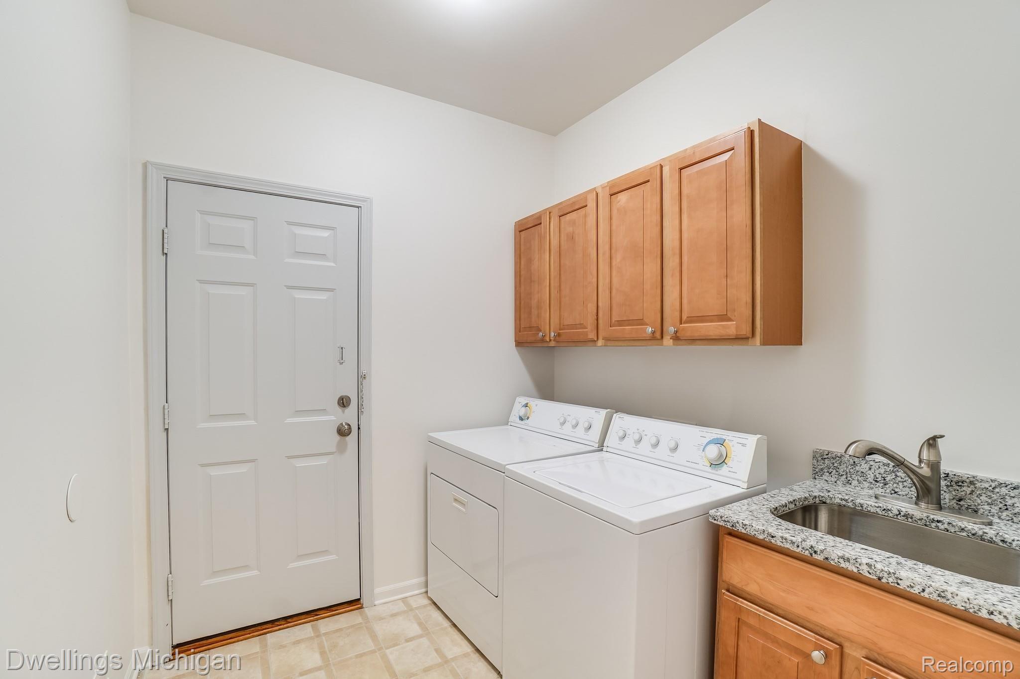 48213 Glenmount Road Canton, MI 48187 - Photo 44 of 53 DSC09388.jpg