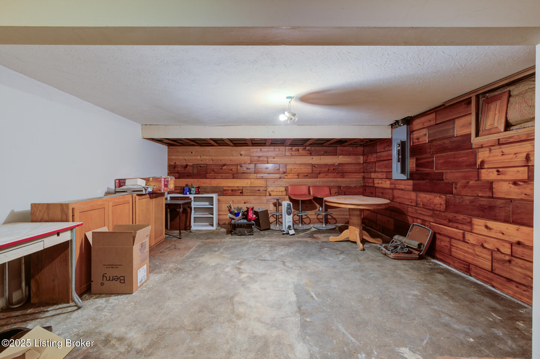 4302 Lambert Road Louisville, KY 40219 - Photo 23 of 42 GSP-4302 Lambert Ave-24