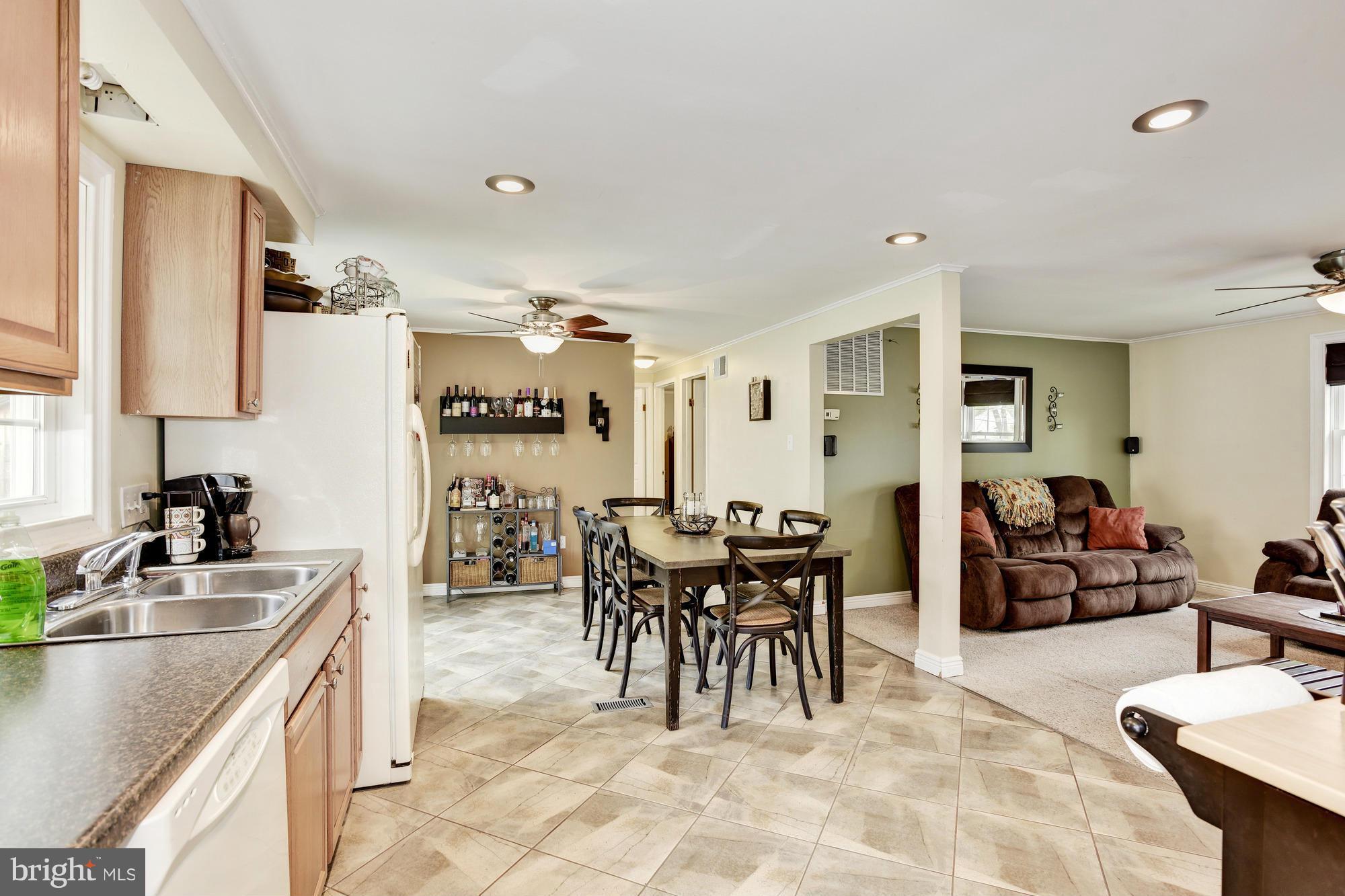 300 Winston Road Pasadena, MD 21122 - Photo 14 of 23 Kitchen