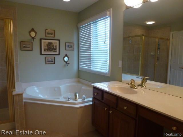 2340 Andover Boulevard Rochester, MI 48306 - Photo 42 of 61