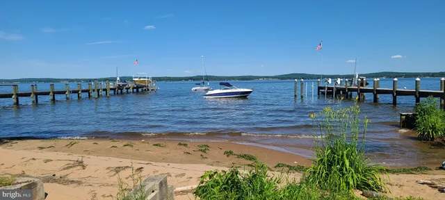 a view of yard from balcony