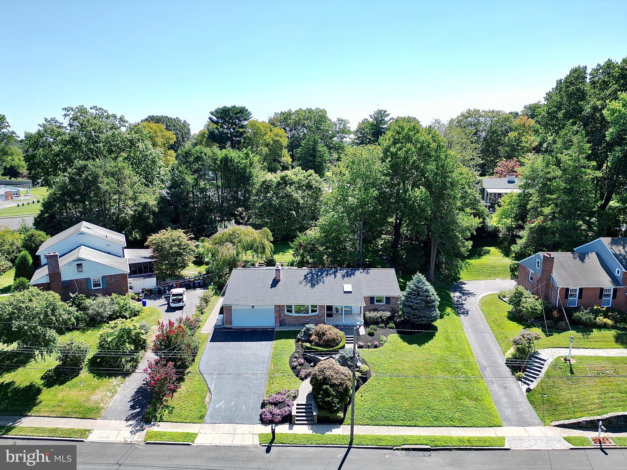 102 Cove Road Broomall, PA 19008 - Photo 3 of 96 Gallery Image 3