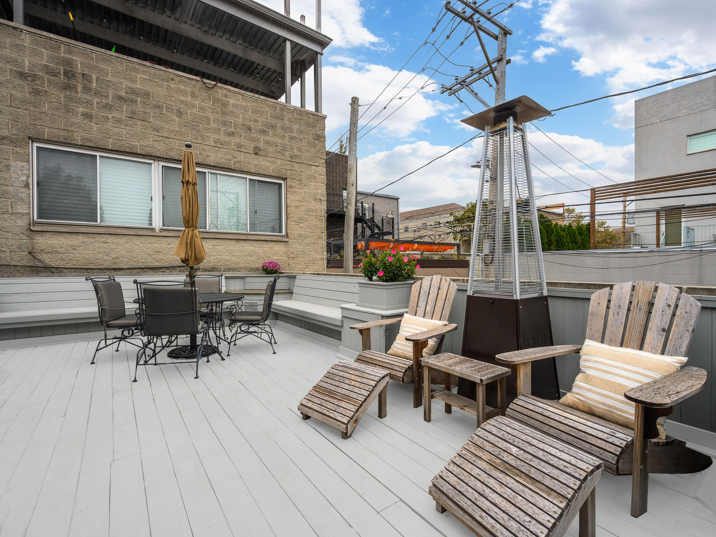 1012 North Wood Street, Unit 2 Chicago, IL 60622 - Photo 19 of 21 a view of outdoor seating