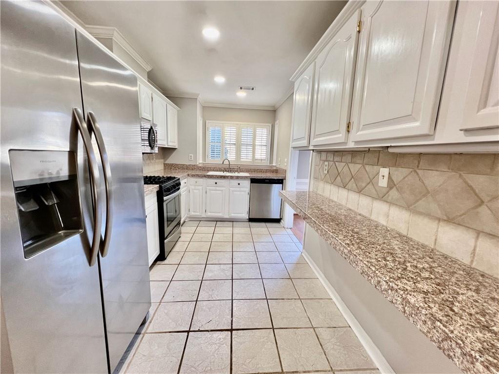 215 Brantley Road Atlanta, GA 30350 - Photo 3 of 22