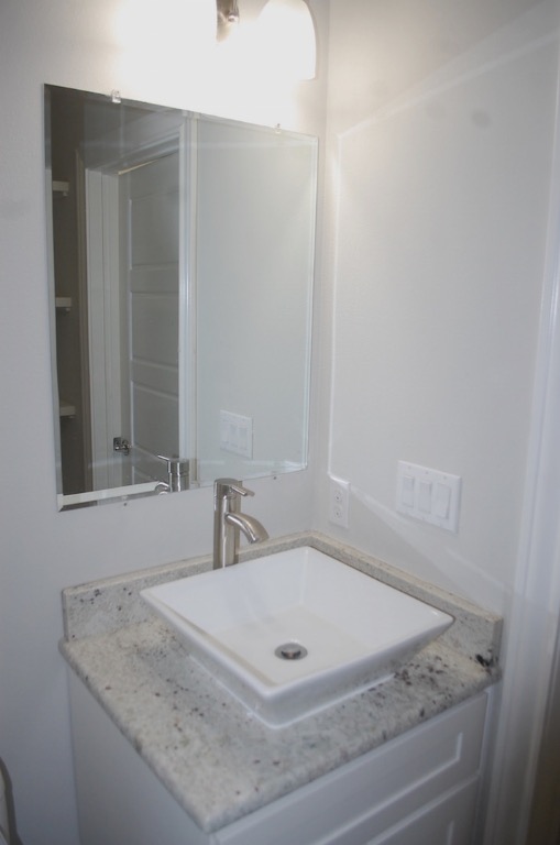 1707 Garden Street, Unit B Austin, TX 78702 - Photo 25 of 33 Bathroom with vanity