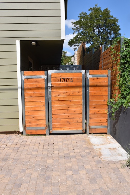 1707 Garden Street, Unit B Austin, TX 78702 - Photo 3 of 33 View of gate