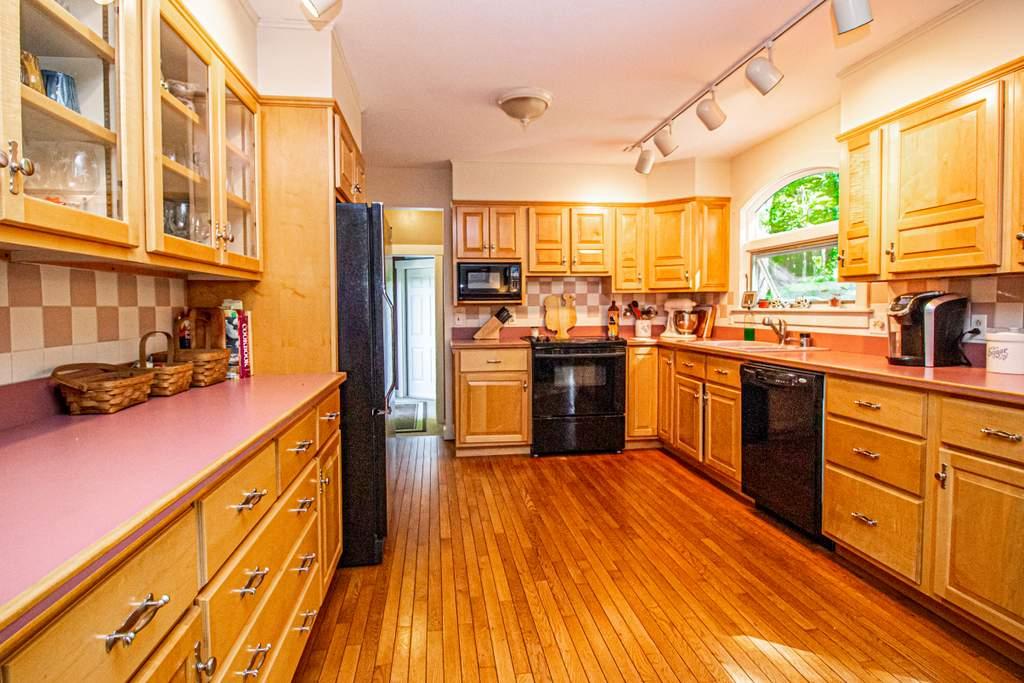 122 Fenderson Hill Road Wilton, ME 04294 - Photo 7 of 41 Kitchen