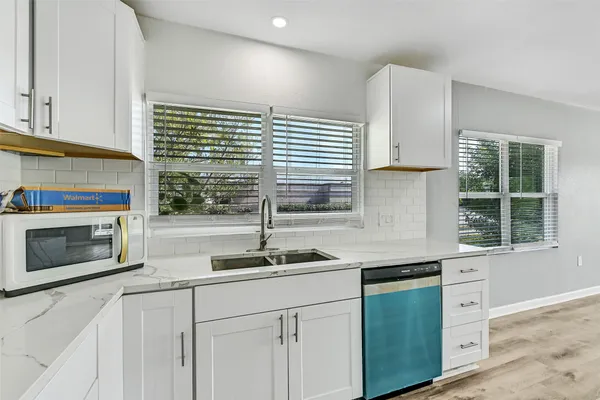 $2,100 | 2328 Wimcrest Street, Galveston, TX 77551