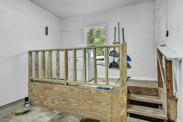 $2,100 | 2328 Wimcrest Street, Galveston, TX 77551